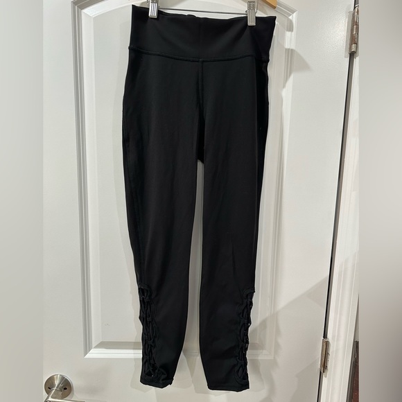 Lululemon legging with mesh - Picture 1 of 4